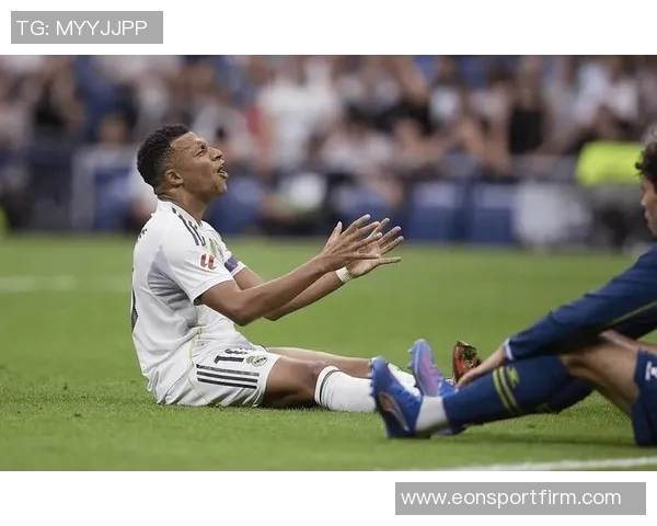 皇马与莱万特前锋艾永经纪人接触球员倾向加盟巴萨